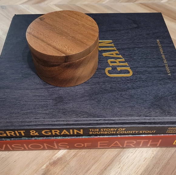 Acacia wood Salt Box with swivel cover - trinket  box - Picture 4 of 5